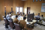 Rapat Pembahasan Aset Tanah di Landasan Pacu Bandara Letkol Wisnu